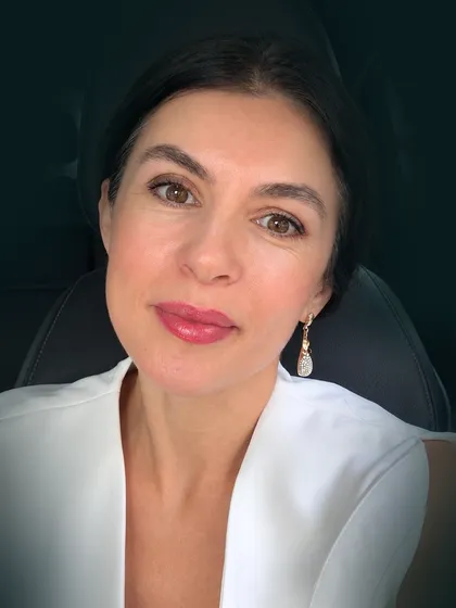 Dr. Cosmina Adăscăliței